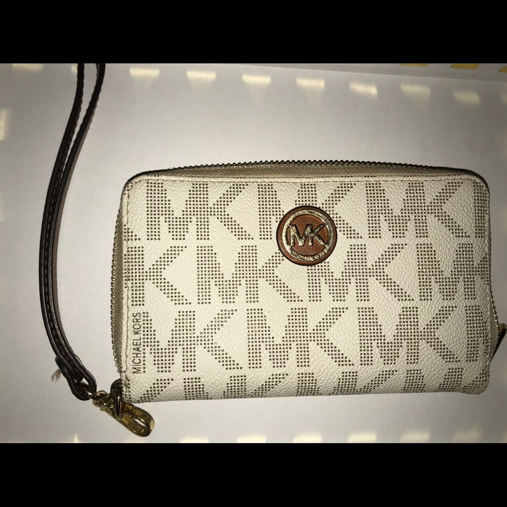 Michael Kors Wristlet